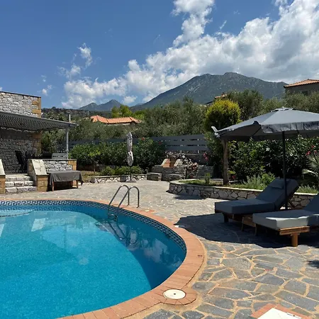 Tulipa Mani 3 - Cosy With Private Pool Stoúpa