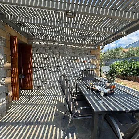 Tulipa Mani 3 - Cosy With Private Pool Casa vacanze *