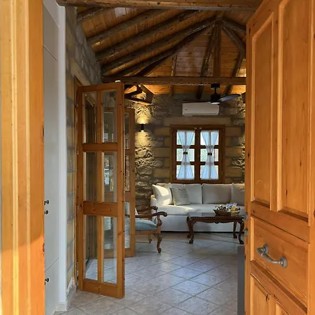 Tulipa Mani 3 - Cosy With Private Pool Casa vacanze *
